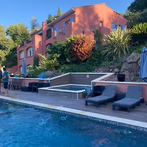 https://le-mas-de-la-verrerie.fr-provencehotel.com